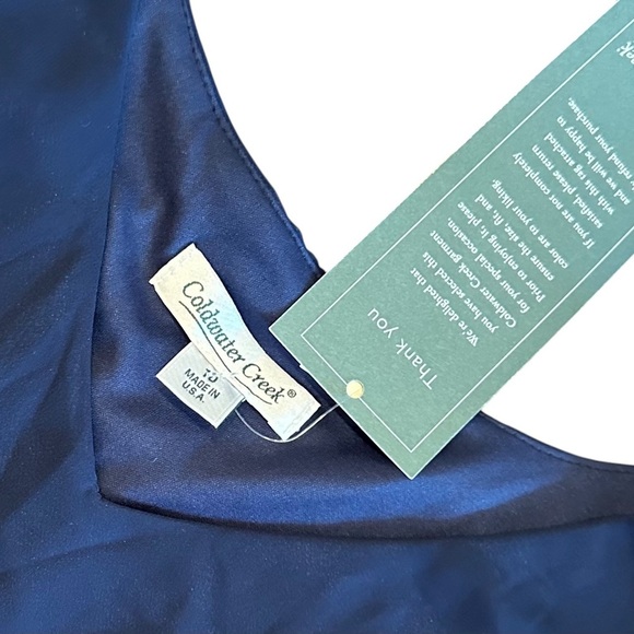 Women’s Coldwater Creek Navy Blouse V-Neck NWT Size 10 - Picture 3 of 8